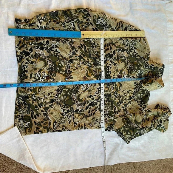 New Edition Tiger print lightweight comfortable blouse women size 6/sS - Picture 3 of 6